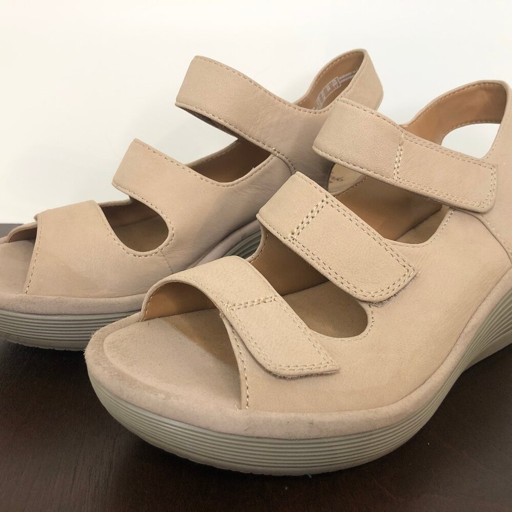 Clarks Women's Reedly Juno Wedge Sandal Sz. 7.5